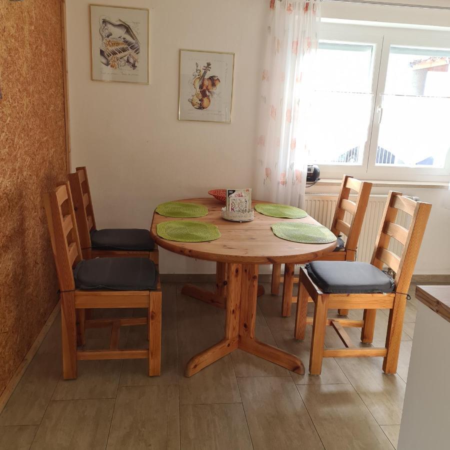 Ferienwohnung Marienstrasse Neukirchen vorm Wald Exterior foto
